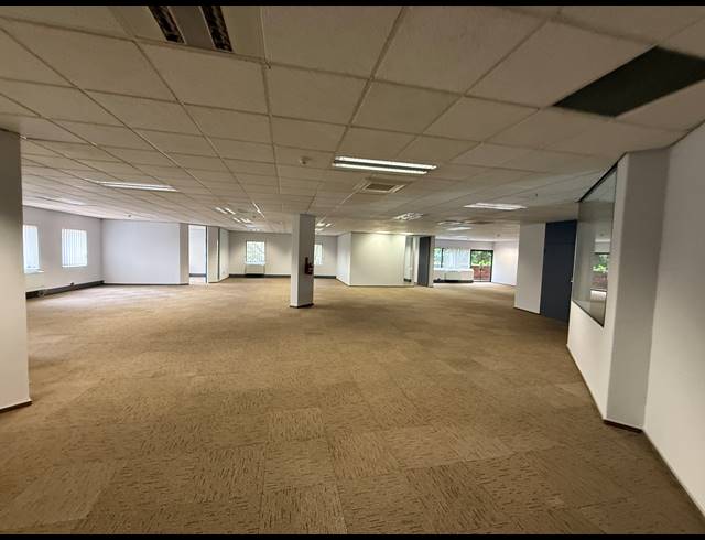 327M² OFFICE TO LET IN PARKTOWN